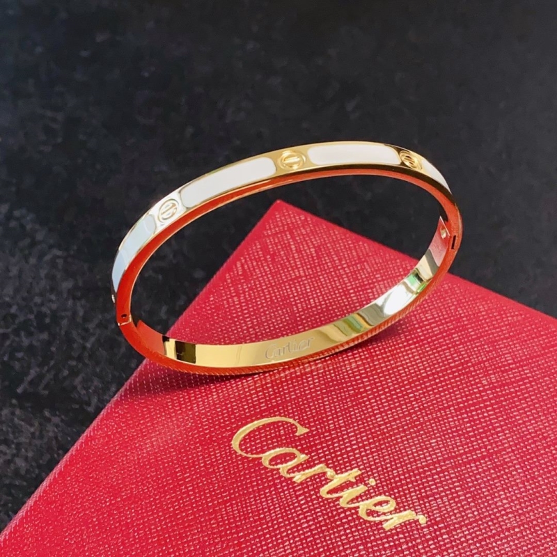 Ca*t1er bracelets